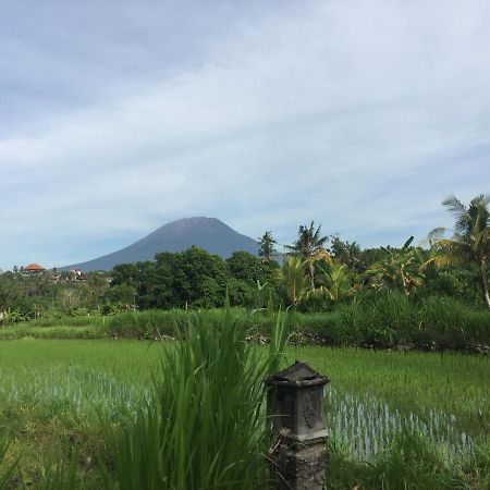 Pondok Intaran Karangasem  Bagian luar foto