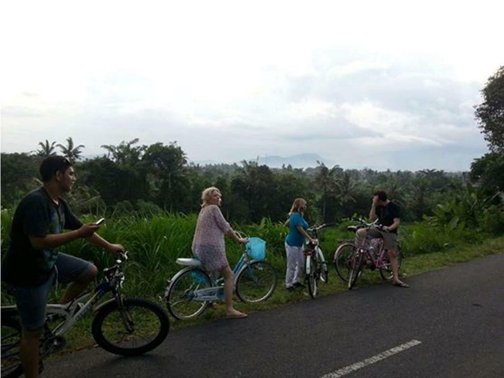 Pondok Intaran Karangasem  Bagian luar foto